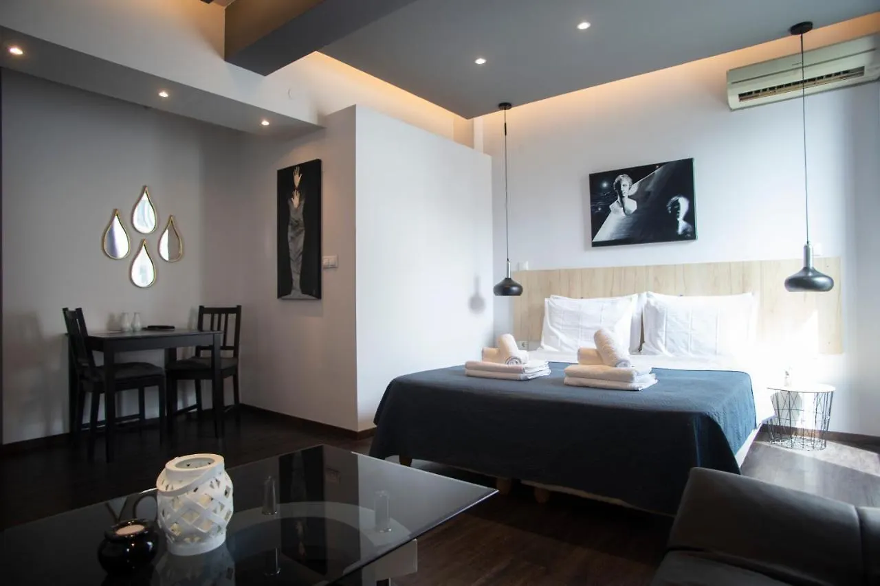Apartment Paris Downtown: Central Aristotelous Square Retreat Thessaloniki